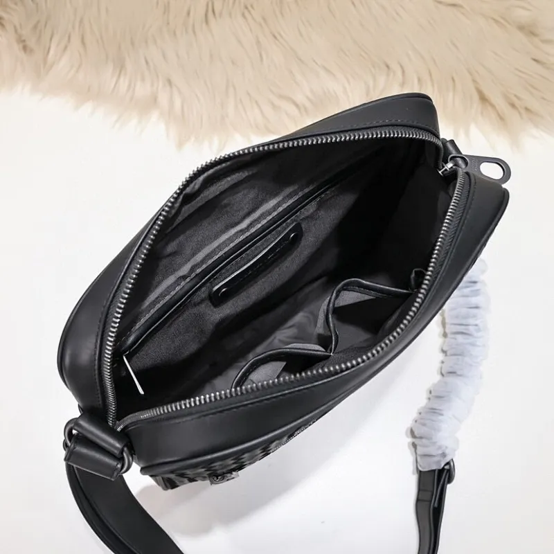All categories 💚 Top version men’s bags 💚 BV 2024 new BV crossbody bag